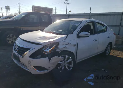 2016 Nissan Versa S z USA, uszkodzony, nr VIN 3N1CN7AP7GL913227